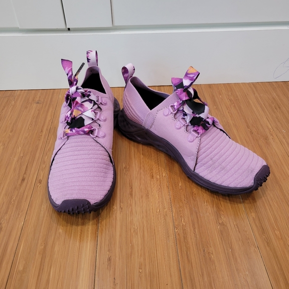 Merrell  running shoes - Picture 5 of 6